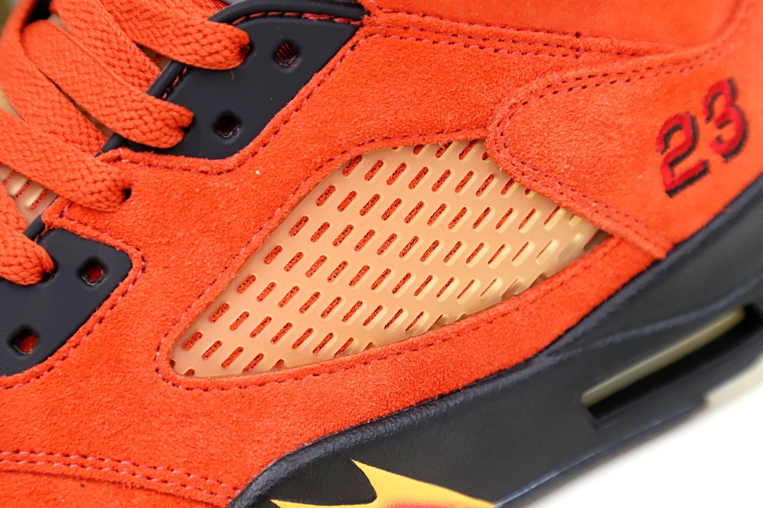 Air on Jordan Women 